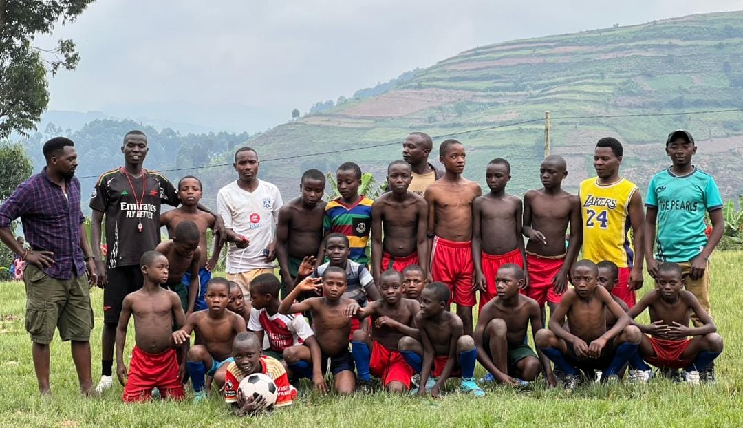 Fußballmannschaft mit neuer Ausrüstung